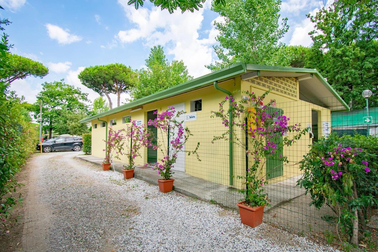 Camping Parco Vacanza Partaccia 2 Marina di Massa Dış mekan fotoğraf