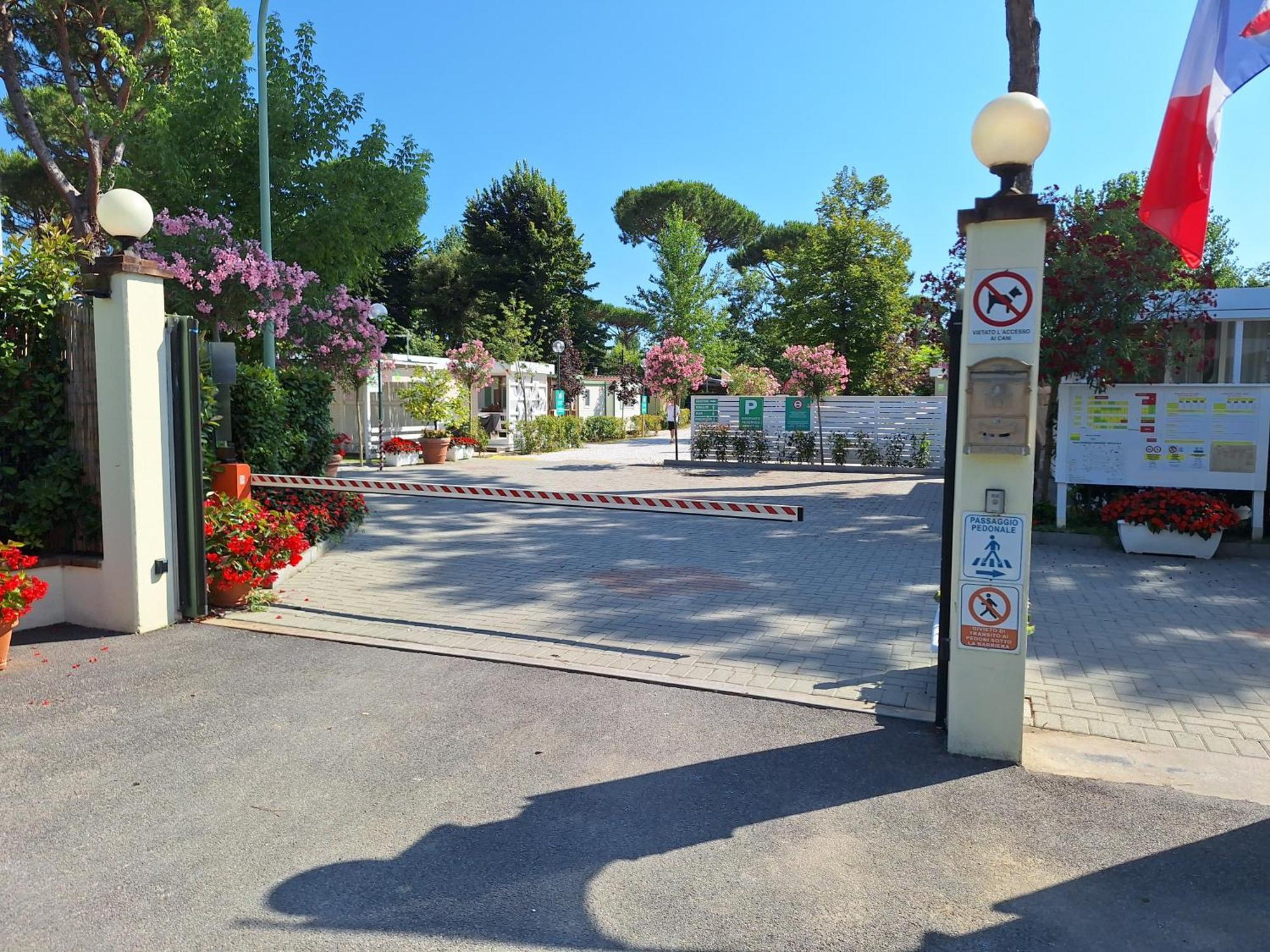 Camping Parco Vacanza Partaccia 2 Marina di Massa Dış mekan fotoğraf